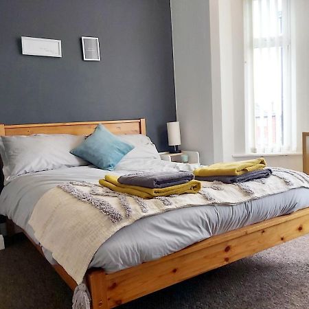 Comfy 4 Bed Home Away From Home Coventry Eksteriør bilde