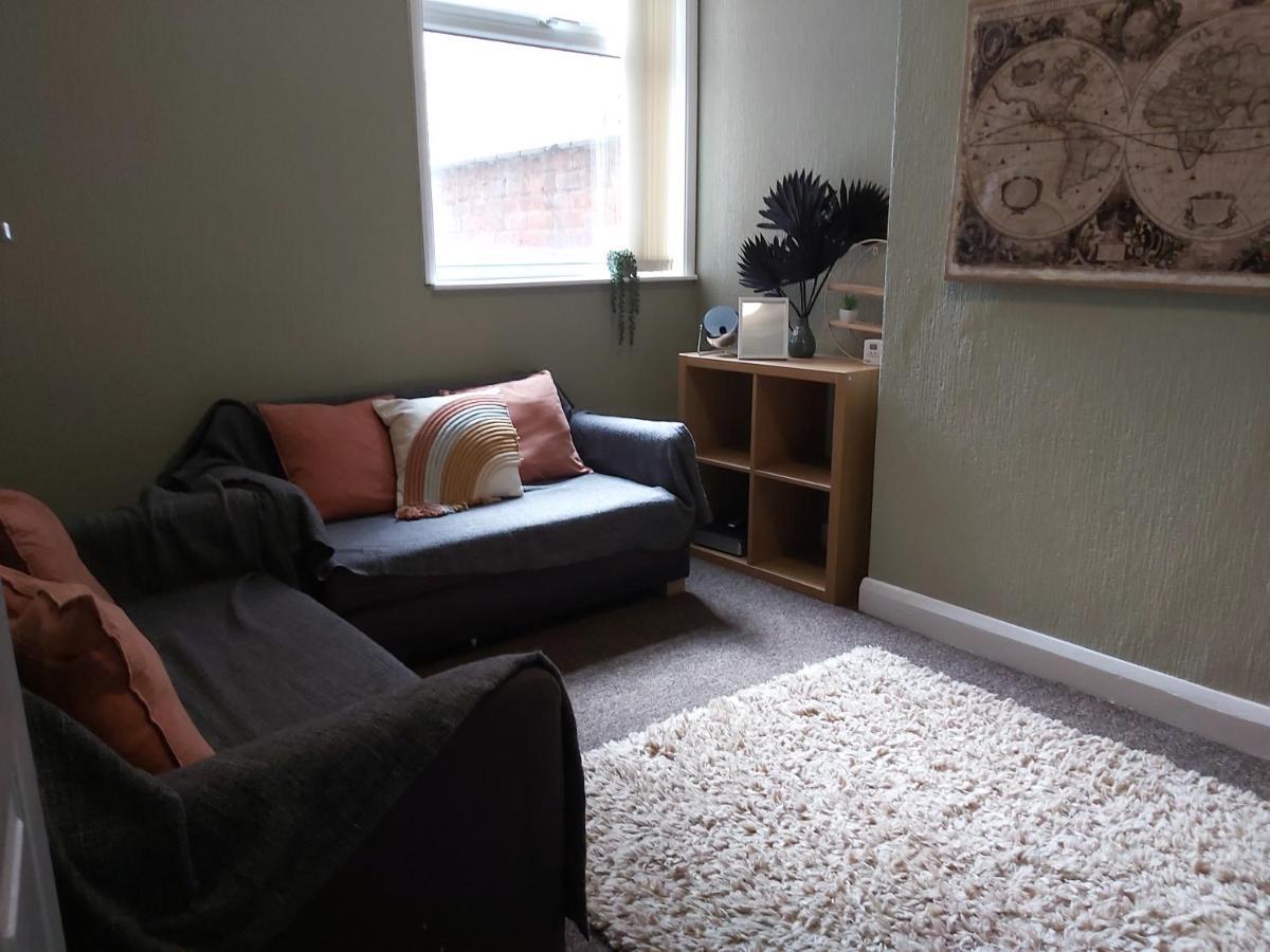 Comfy 4 Bed Home Away From Home Coventry Eksteriør bilde